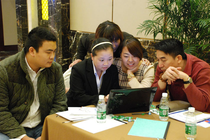 高瞻遠(yuǎn)矚，移攬?zhí)煜? 2014年百度移動(dòng)推廣峰會(huì)會(huì)議報(bào)道